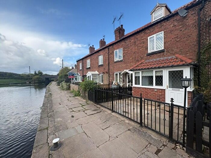 2 Bedroom Cottage To Rent In Turnerwood, Thorpe Salvin, S80