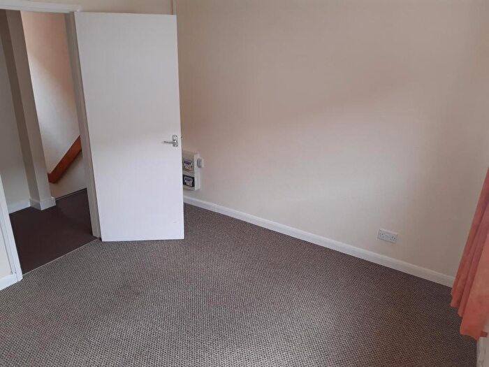 1 Bedroom Flat To Rent In Oxford Street, Ripley, Derbyshire, DE5