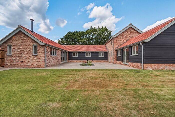 5 Bedroom Detached House For Sale In Nightingale Close, Knodishall, IP17