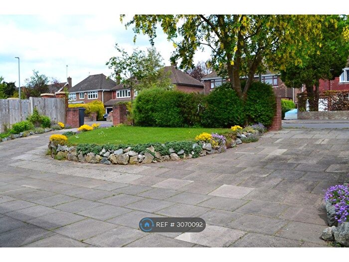 4 Bedroom Detached House To Rent In Old Bedford Road, Luton, LU2