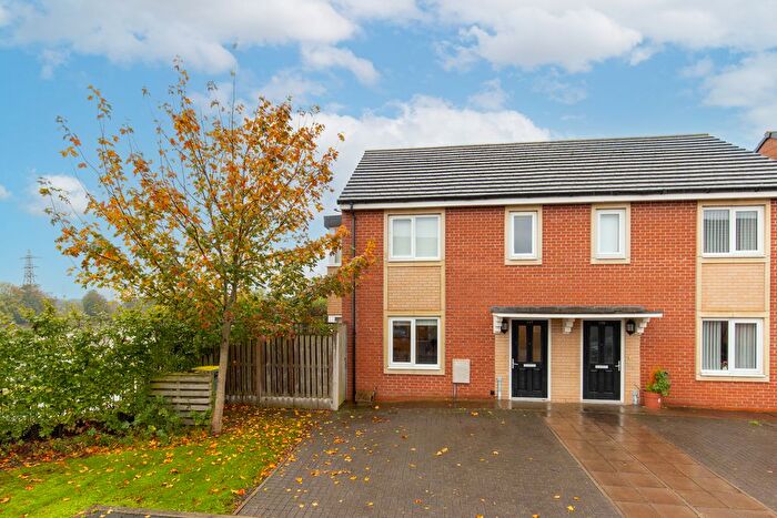 3 Bedroom Semi-Detached House For Sale In Lockside Road, Ashton-On-Ribble, PR2