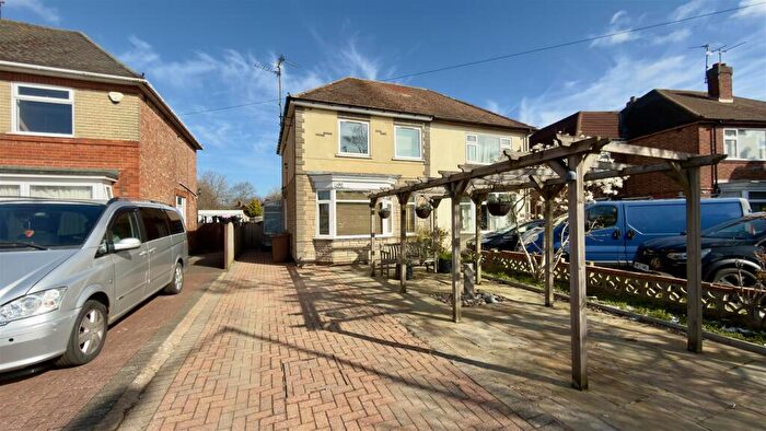 4 Bedroom Semi-Detached House For Sale In Newark Avenue, Peterborough, PE1