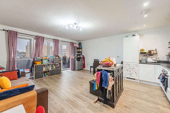 2 Bedroom Flat For Sale In Westmoreland Road, Kingsbury, London, NW9