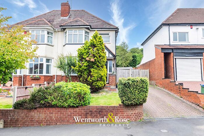 3 Bedroom Semi-Detached House For Sale In Wilson Road, Birmingham, B68