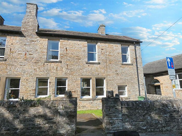 2 Bedroom Semi-Detached House For Sale In Scott Hill, Bainbridge, DL8