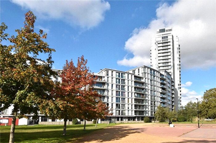 3 Bedroom Apartment For Sale In The Crescent, Seager Place, Deptford, London, SE8