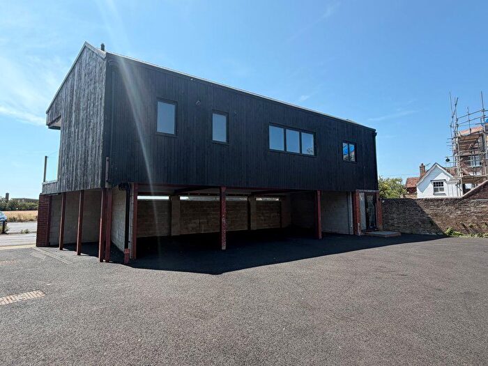 2 Bedroom Flat For Sale In Dukes Mews Portland Road, Hythe, Kent, CT21
