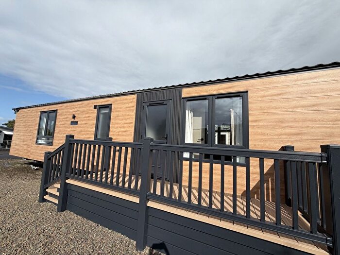 2 Bedroom Mobile/park Home For Sale In Holms Farm Road, Dalrymple, Ayr, KA6