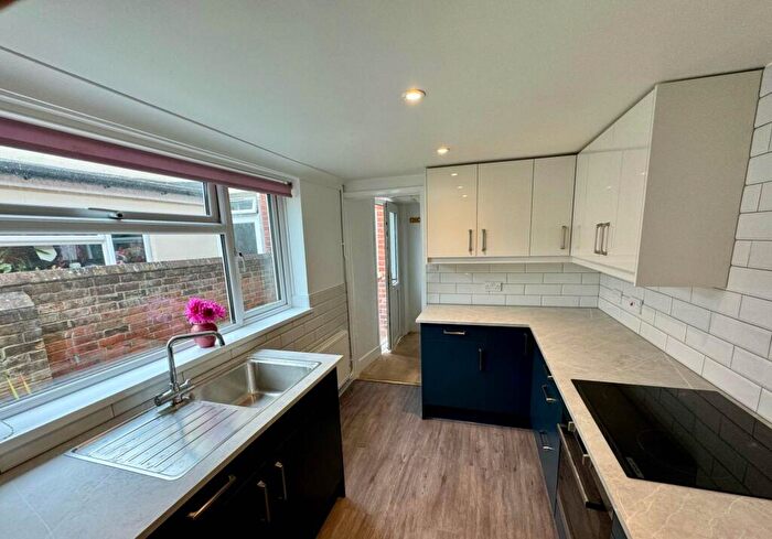 3 Bedroom Terraced House To Rent In Hatherley Road, Reading, RG1