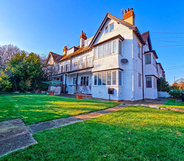 6 Bedroom Semi-Detached House For Sale In Lichfield Road, Sutton Coldfield, B74