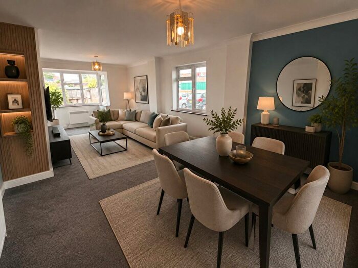 2 Bedroom Flat For Sale In Wickford House, Sopers Lane, Christchurch, BH23