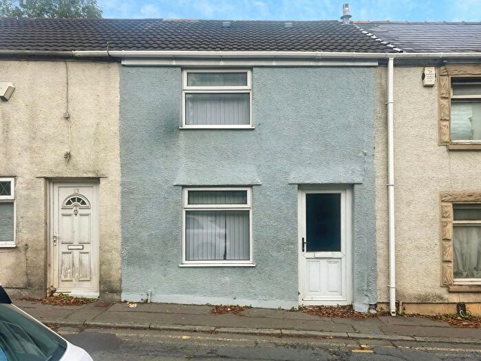 2 Bedroom Property To Rent In Old Road, Neath, SA11