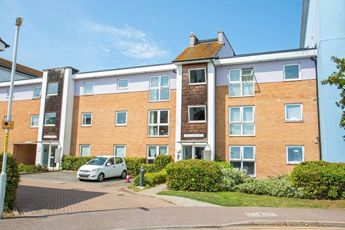 2 Bedroom Flat To Rent In Olympia Way, Whitstable, Kent, CT5
