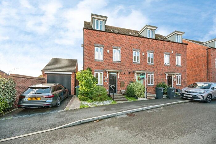 3 Bedroom Town House For Sale In Kyngston Road, West Bromwich, B71