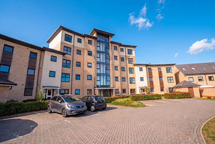 2 Bedroom Flat For Sale In Cranesbill Close, Cambridge, CB4