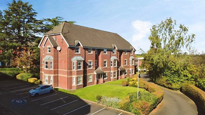 2 Bedroom Flat For Sale In Westholme Close, Congleton, CW12
