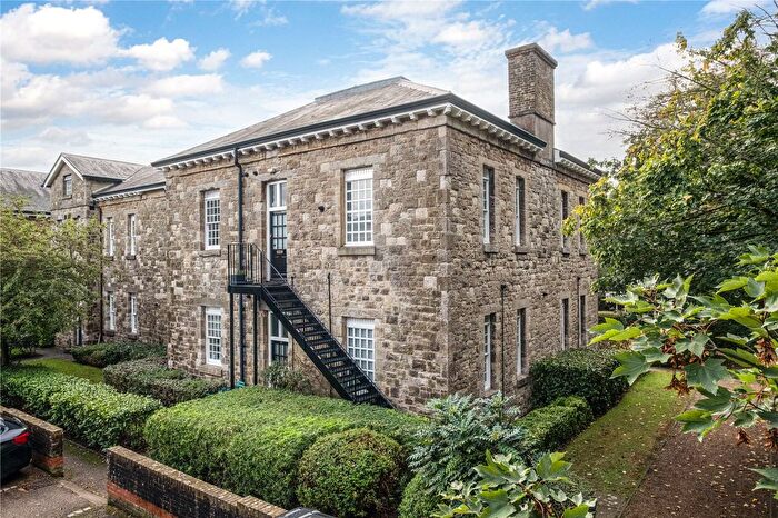 2 Bedroom Maisonette For Sale In Queens House, Fennel Close, Maidstone, Kent, ME16