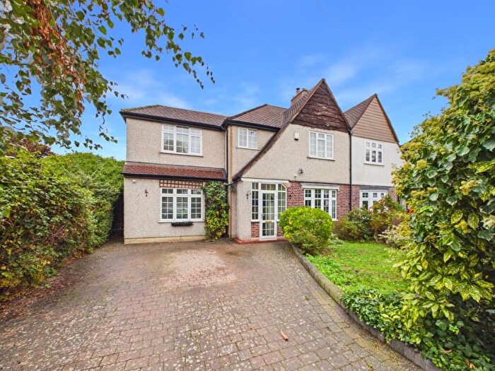 3 Bedroom Semi-Detached House For Sale In Sidcup, Kent, DA15