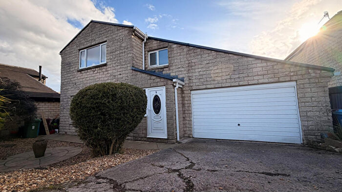 4 Bedroom Detached House For Sale In Clydesdale Rise, Diggle, OL3