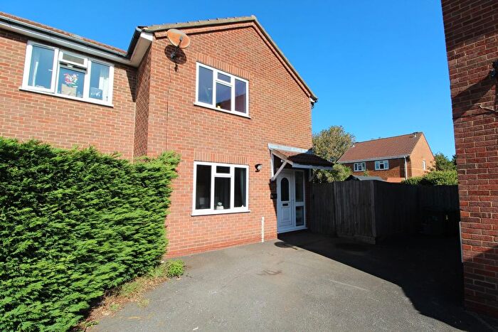 3 Bedroom Semi-Detached House For Sale In Salts Close, Enderby, Leicester, LE19