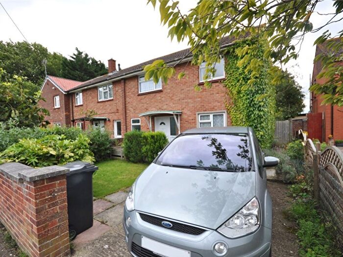 3 Bedroom Terraced House To Rent In Courtenay Road, Walcot, Swindon, SN3
