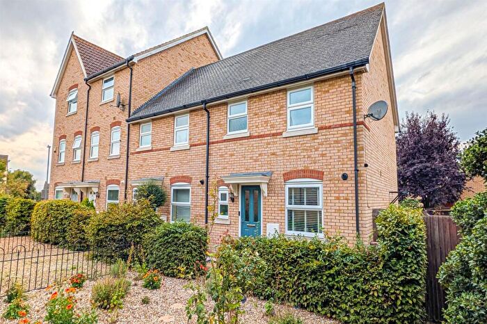3 Bedroom Semi-Detached House For Sale In Dobede Way, Soham, Ely, CB7