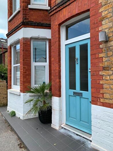 2 Bedroom Flat To Rent In Belvedere Road, Broadstairs, Kent, CT10