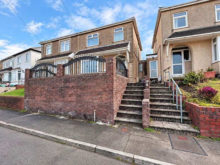 3 Bedroom Semi-Detached House For Sale In Lydford Avenue, St. Thomas, Swansea, SA1