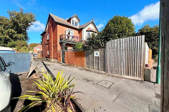 2 Bedroom Flat To Rent In Boscombe, BH1