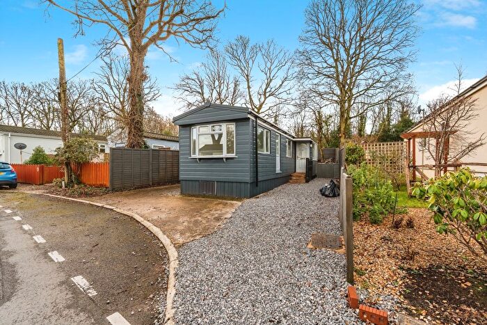 1 Bedroom Mobile/park Home For Sale In Drapers Copse, Dibden, Southampton, Hampshire, SO45