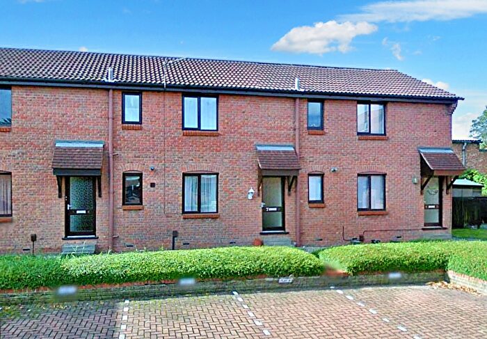 Apartment To Rent In Birchwood Mews, HG2