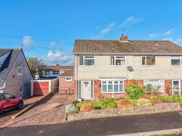 3 Bedroom Semi-Detached House For Sale In Mandeville Road, Blackwood, Blackwood, NP12