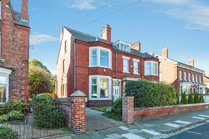 6 Bedroom Semi-Detached House For Sale In Hutton Avenue, Hartlepool, TS26
