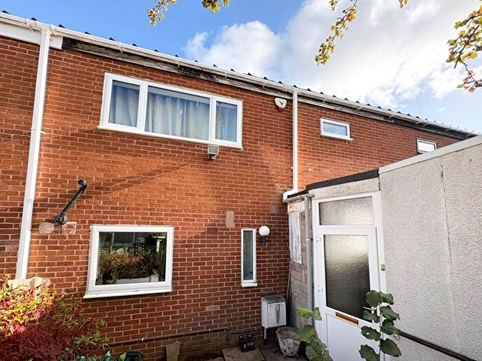 4 Bedroom Terraced House For Sale In Briarwood, Brookside, Telford, Shropshire, TF3
