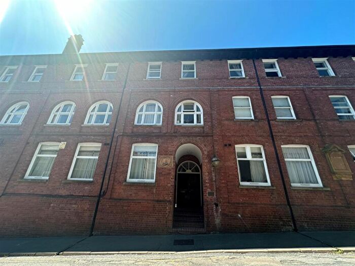 2 Bedroom Apartment To Rent In Northernhay Street, Exeter, EX4