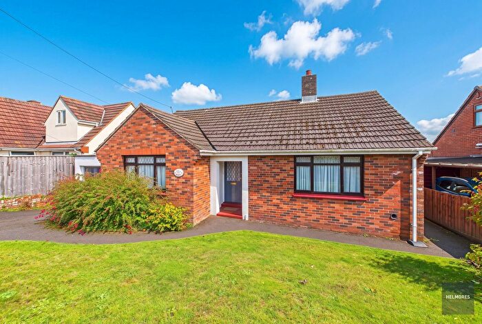 2 Bedroom Detached Bungalow For Sale In Alexandra Road, Crediton, EX17