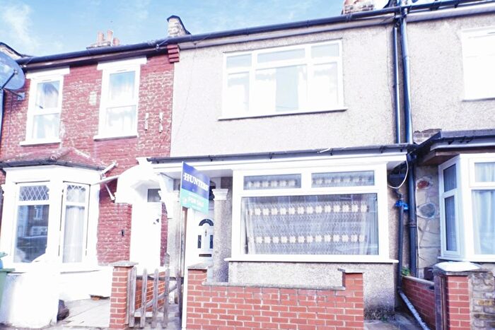 3 Bedroom Terraced House For Sale In Belgrave Road, London, E13