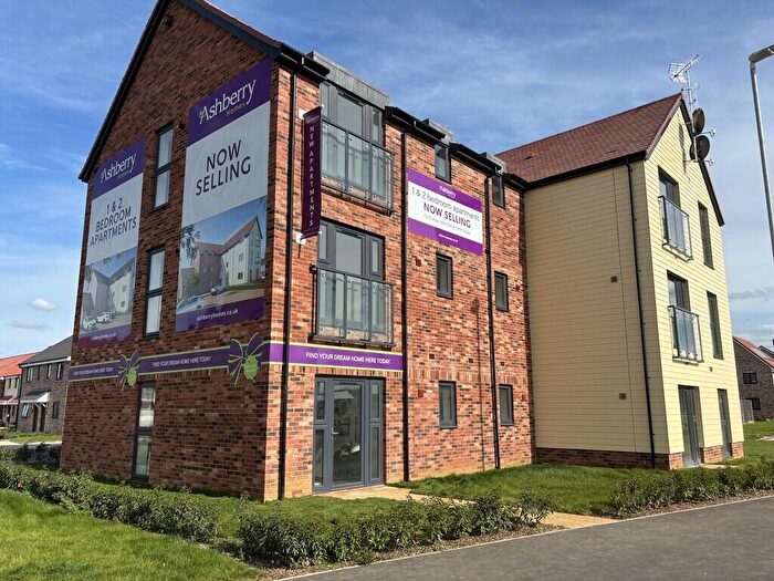 2 Bedroom Apartment For Sale In Newsam Court, Kennett, CB8