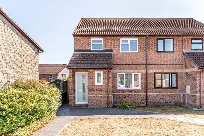 3 Bedroom Semi-Detached House For Sale In Paddock Close, Bradley Stoke, Bristol, BS32