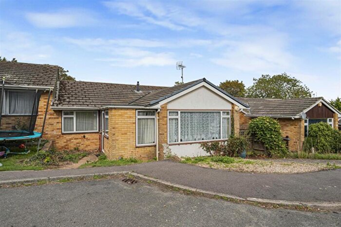 3 Bedroom Semi-Detached Bungalow For Sale In Brooks Close, Newhaven, BN9