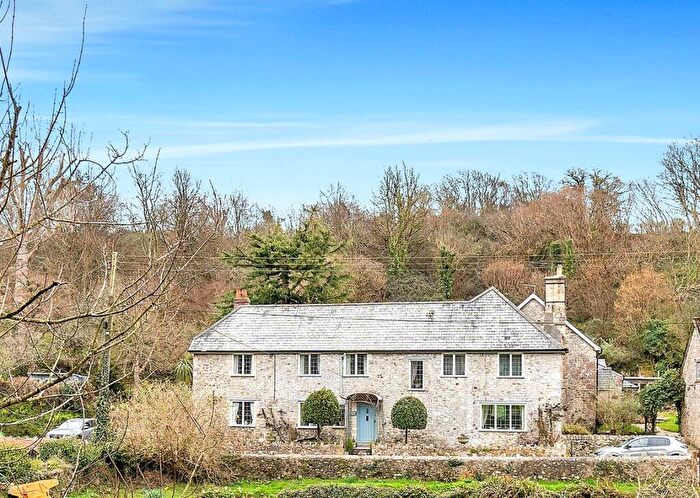 4 Bedroom House For Sale In Combpyne, Axminster, Devon, EX13
