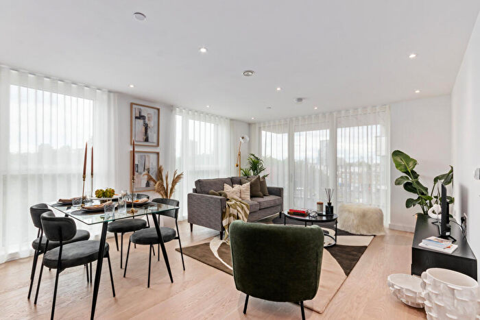 2 Bedroom Apartment To Rent In Quest House South, Escapade Place, Tower Hamlets, London, E14