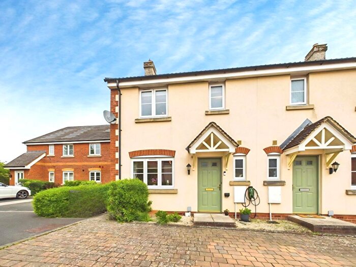 3 Bedroom Semi-Detached House For Sale In St. Josephs Way, Lyneham, SN15