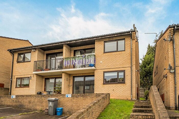 2 Bedroom Flat For Sale In Hollybush Heights, Cardiff, CF23