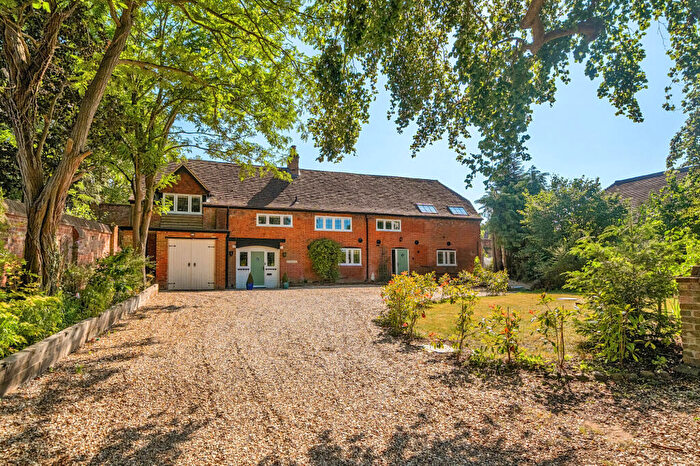 5 Bedroom Detached House For Sale In Purley Lane, Purley On Thames, RG8