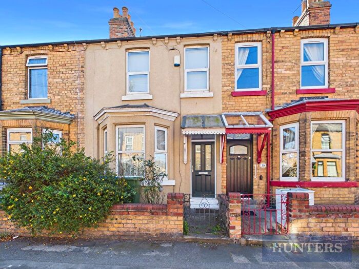 2 Bedroom Terraced House For Sale In Gordon Street, Scarborough, YO12