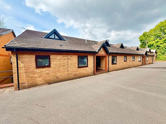1 Bedroom Flat To Rent In South East Road, Sholing, Southampton, Hampshire, SO19