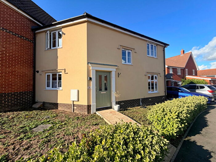 3 Bedroom End Of Terrace House For Sale In Newbolt Close, Stowmarket, IP14