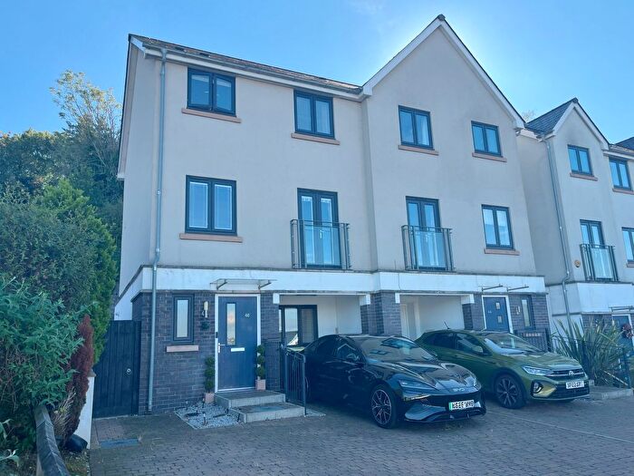 4 Bedroom Semi-Detached House For Sale In Webster Close, Newton Abbot, TQ12