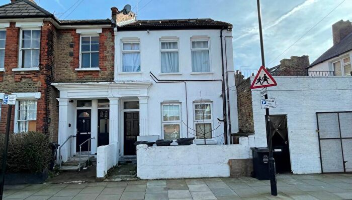 1 Bedroom Flat For Sale In Flat, A Geldeston Road, Hackney, London, Hackney, E5